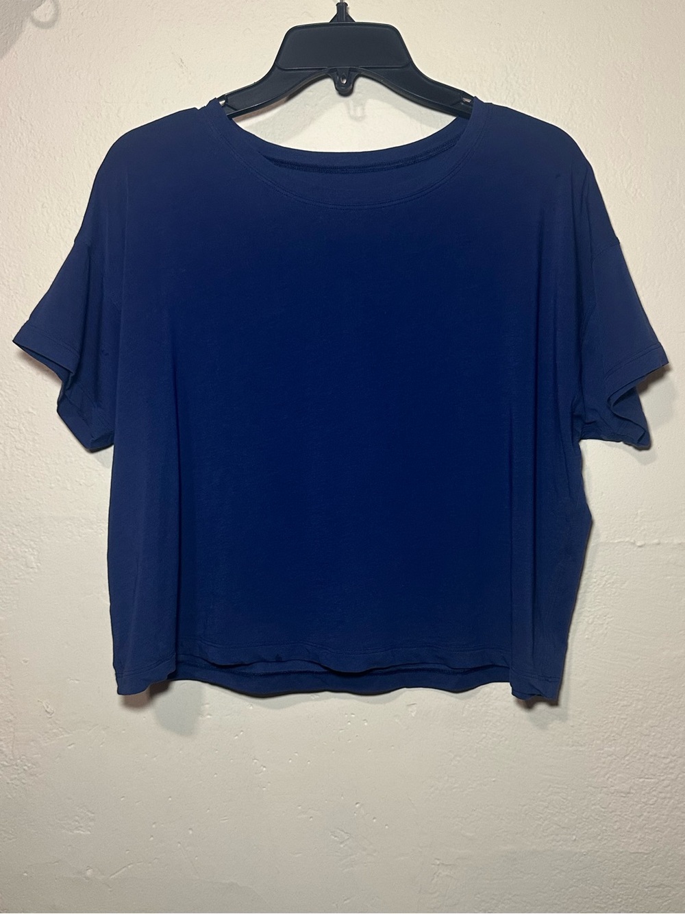 Lululemon Cates Tee in Navy